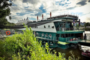 Rohan Boat Prague